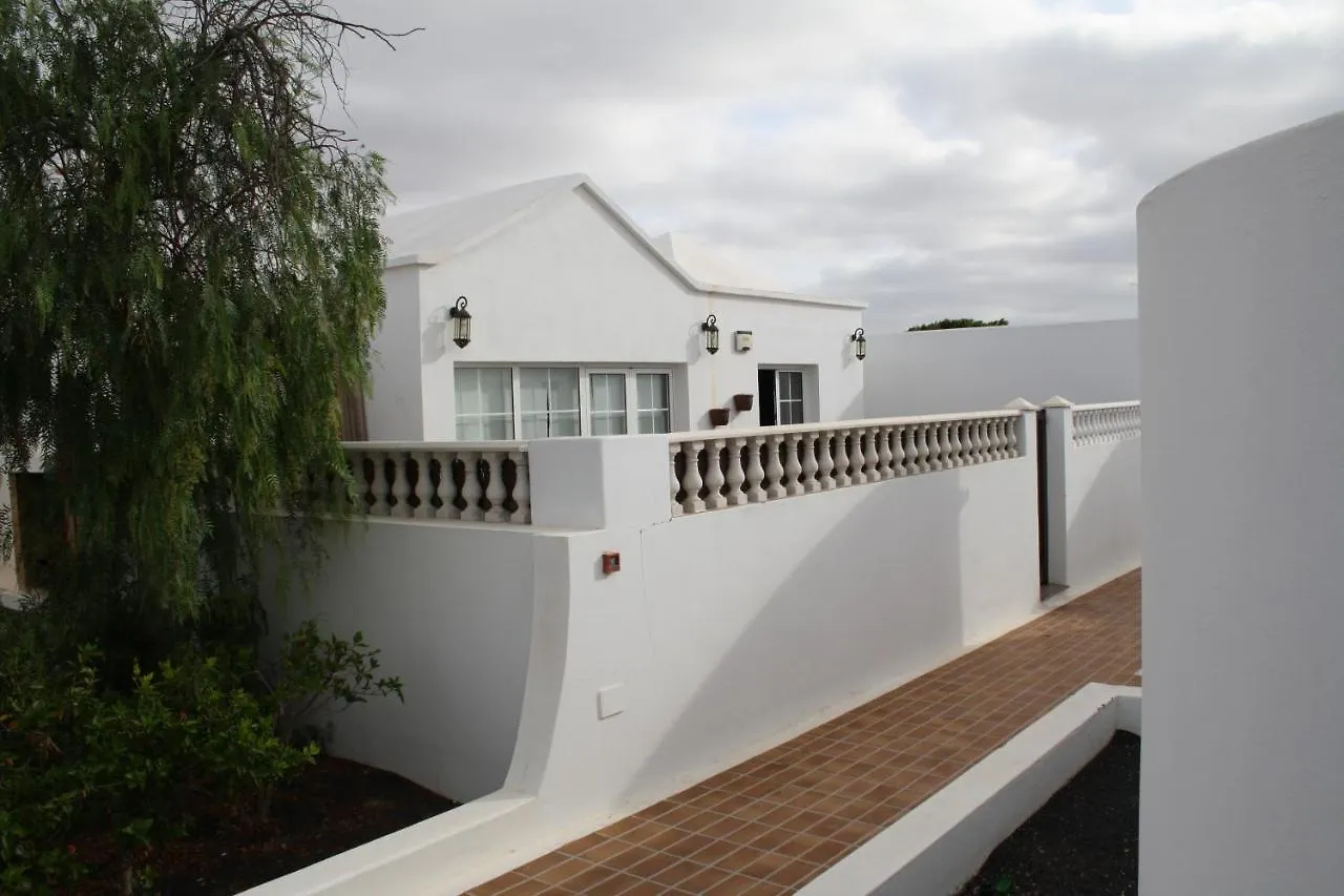 La Duomo Di Vulcano Villa Playa Honda  0*, Playa Honda (Lanzarote)
