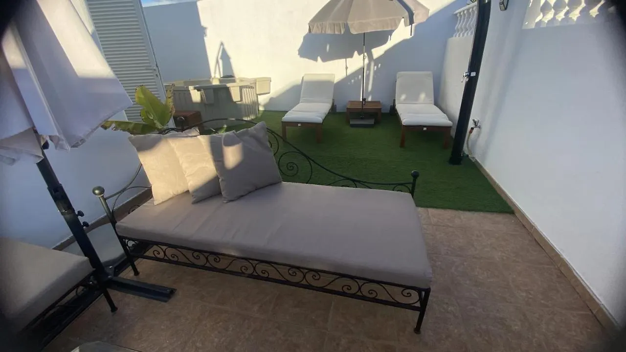 La Duomo Di Vulcano Villa Playa Honda  0*, Playa Honda (Lanzarote)